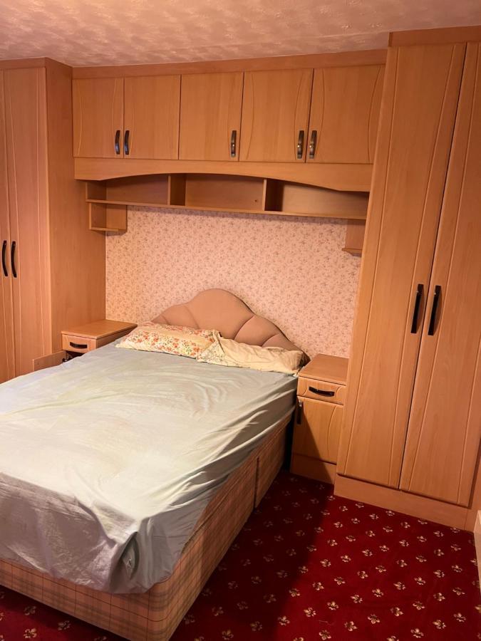 Whitby Road House Apartment Canvey Island Luaran gambar